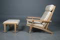 Hans J. WegnerGetama Hvilestol GE-375 m. tilhørende skammel, eg 2