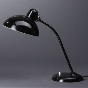 Christian Dell 1893-1974. Kaiser bordlampe, sort