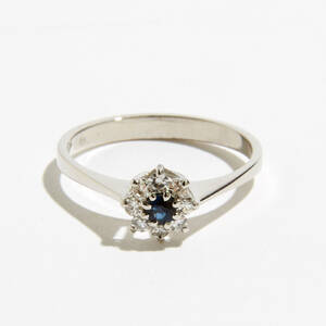 Ring 18 k vitguld safir diamanter