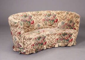 Dansk møbelproducent. Banansofa, 1940erne Denne vare er sat til omsalg under nyt varenummer 4352291