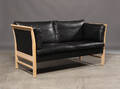 Dansk møbelproducent. To-pers. sofa