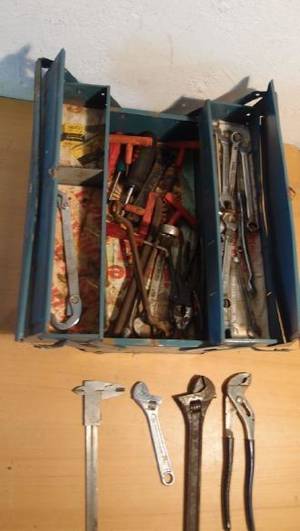 Verktygslåda med div. verktyg