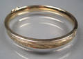 Armring med ciseleringer