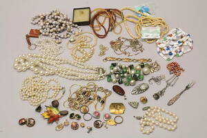 Halsband