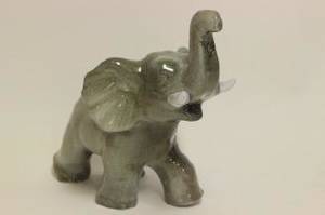 Elefant troligtvis av Vicke Lindstrand 