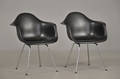 Charles Eames 1907- 1978. Par armstole, model DAR. 2