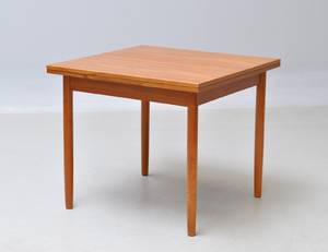 Dansk Møbelproducent. Kvadratisk spisebord i teak. 1950erne