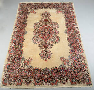 Persisk Kirman tæppe, 272x182 cm.