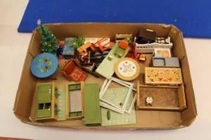 Leksaker till dockhus