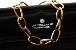 Ole Lynggaard. Love armlænke