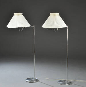Et par Värnamo standerlamper af børstet stål 2