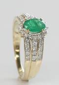 Smaragd- og brillantring