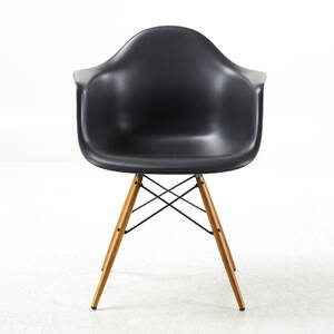 Eames stol DAW