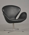Arne Jacobsen 1902-1971 Hvilestol, model 3320 i sort læder