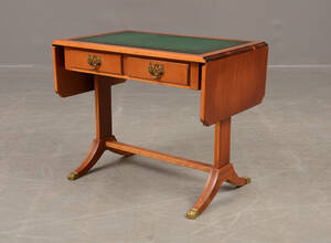 Litet klaffbord, engelsk stil