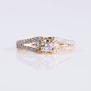 Ring 14 k guld med diamanter