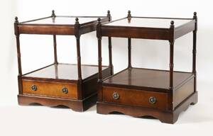 Nattduksbord ett par, Engelsk-stil, 1900-tal