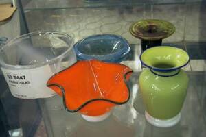 Konstglas