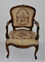 Karmstol Louis Seize Stil