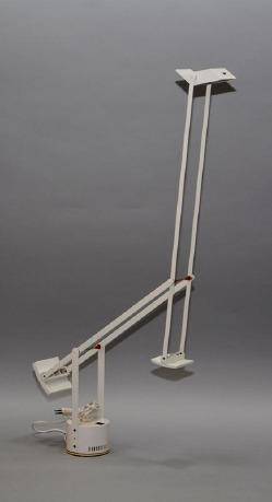Skrivbordslampa Tizio Richard Sappers Artemide Italien 1972
