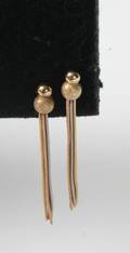 Ørestikkere i rød og hvidguld med fryns, 14 kt 2