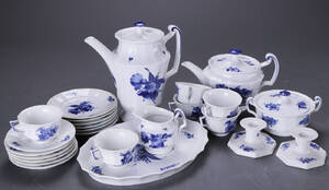 Royal Copenhagen, Blå Blomst kantet kaffeservice 25