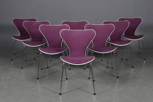 Arne Jacobsen. Otte stole, model 3107, forside polstret 8 