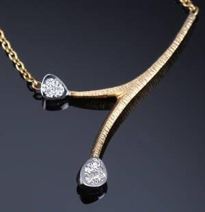 Ole Lynggaard. Kvist Collier af 18 kt. guld med brillanter 