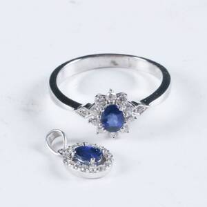 Ring og vedhæng med safir og brillant 2 Denne vare er sat til omsalg under nyt varenummer 4980664