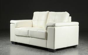 To-pers. sofa, hvidt kunstskind