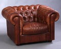 Chesterfield lænestol, betrukket med dybhæftet chokoladebrunt læder