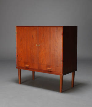 Dansk møbelproducent. Skænk