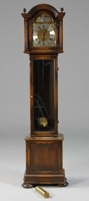 Tempus Fugit standur