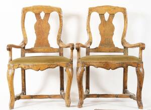 Karmstolar ett par, senbarock, 1700-tal