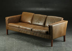 Tre-pers. sofa, bøg og læder, dansk møbelproducent Denne vare er sat til omsalg under nyt varenummer 4166162