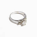 Ring 18 k vitguld 