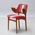 Hans Olsen 1919-1992. Armstol i teak og eg, model 107