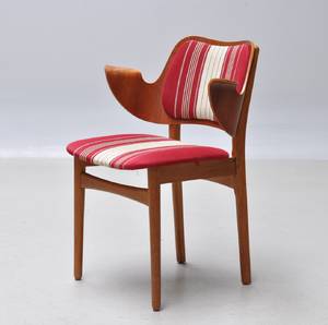 Hans Olsen 1919-1992. Armstol i teak og eg, model 107