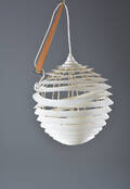 Taklampa, vägghängd, papper och plast, 1960-tal.