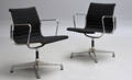Charles Eames. Par armstole, model EA-108 2  Denne vare er sat til omsalg under nyt varenummer 4168332