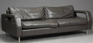 Tre-pers. sofa, gråt skind