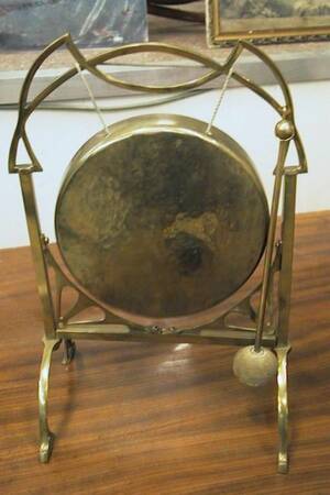 Gong-gong, mässing