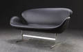 Arne Jacobsen 1902-1971. Sofa Svanen model 3321
