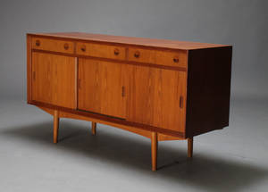 Dansk møbelproducent. Lav skænk