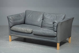 Sofa med gråt læder, 2-pers.