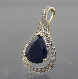 Brillant- og safirvedhæng.