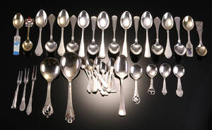 Samling blandet sølvbestik 48