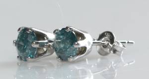 Par brillantørestikker, ca. 1.45 ct. 2