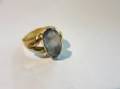 Ring 18k med blå sten  4,3gr
