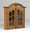 Vitrine af egetræ, 1900-tallet